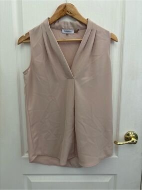 Calvin Klein Sleeveless V-Neck XS Woman’s Blouse in Blush